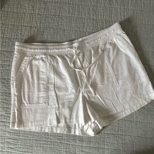 Gap white women shorts